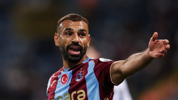 نجم الزمالك: دوري محصور بين الثلاثة الكبار وصلاح غير راض في طرابزون