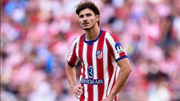 أتلتيكو يوضح موقفه من انتقال ألفاريز