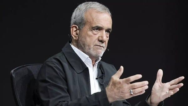 إيران تؤكد أهمية علاقاتها مع الجيران