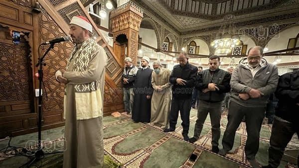 مواقيت أذان العشاء في القاهرة وسائر المحافظات اليوم السبت