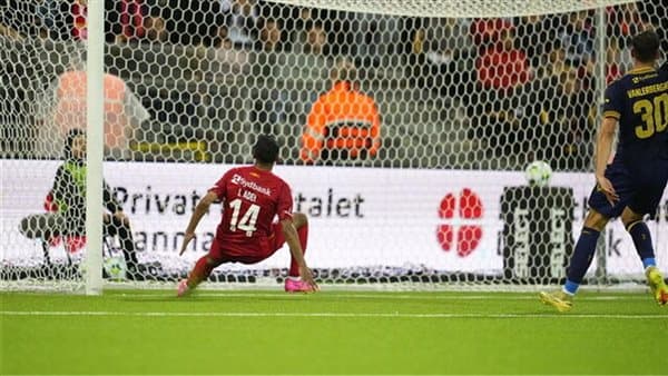 إبراهيم عادل يقود نورشيلاند للفوز ويتصدر الدوري