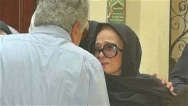 تشييع جنازة ابنة نجلاء فتحي في مصر الجديدة