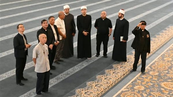 الأوقاف تتباحث مع القساوسة الفلبينيين حول التعايش المصري