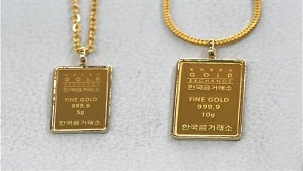 سعر جرام الذهب عيار 21 ينخفض صباح الأحد