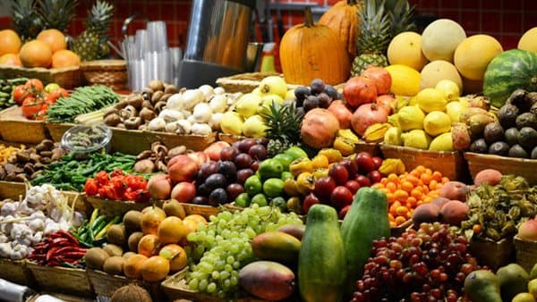 أسعار الفاكهة اليوم تتراجع بين 20 و20 جنيهًا