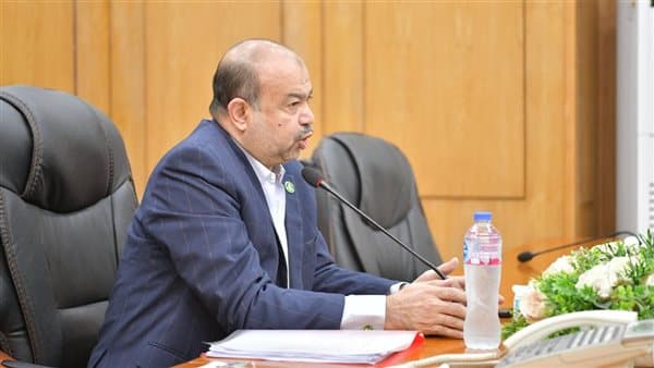 محافظ قنا يسرع تقنين أراضي الدولة