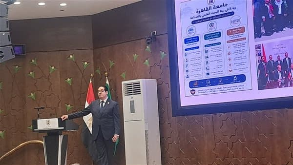 رئيس جامعة القاهرة يتحدث عن العقاب