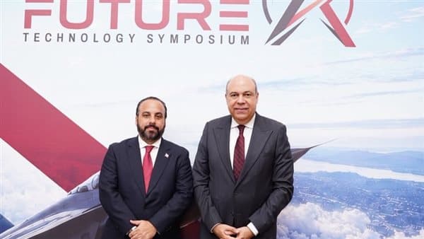 وزير الطيران يبحث مع رئيس مفوضية LACAC التعاون والذكاء الاصطناعي
