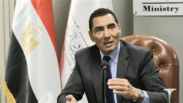 وزير الرياضة يهنئ شباب المنتخب بالتأهل لأفريقيا
