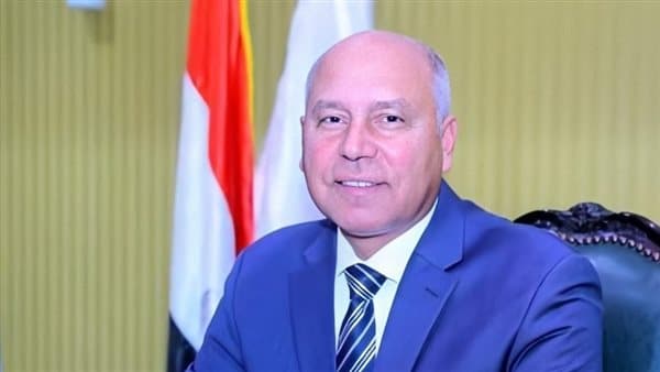 وزير النقل يرأس اجتماع شركة السكك الحديدية