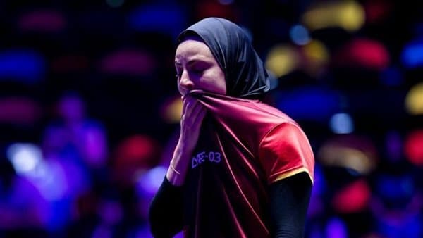 تنس الطاولة، دينا مشرف تواجه بطلة الصين