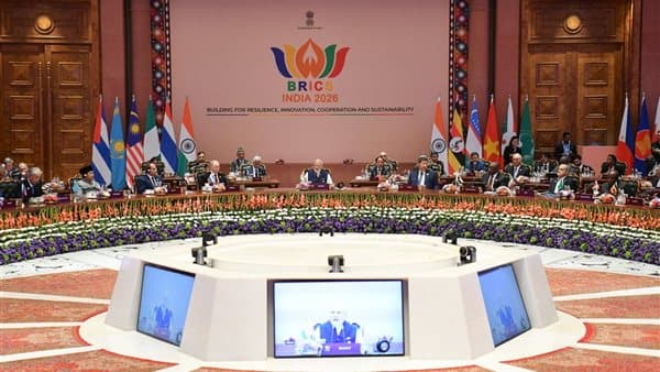 السيسي يؤكد تعزيز التعاون في الابتكار وتوطين التكنولوجيا