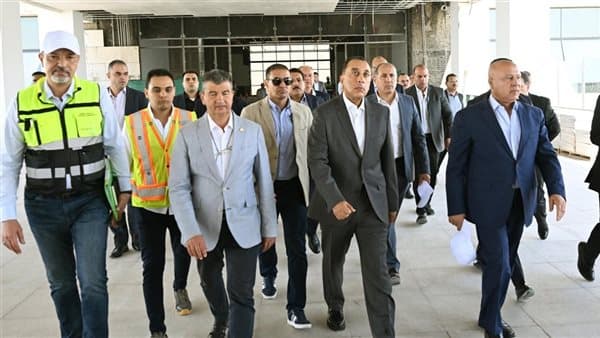 مدبولي يزور مشروع القطار السريع