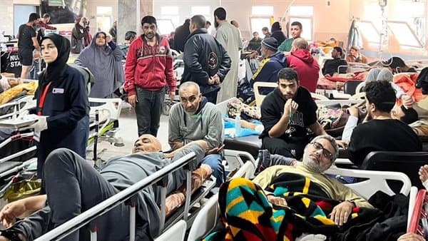 غزة تعيش شللا شاملا وسط تهديدات لتشغيل المستشفيات