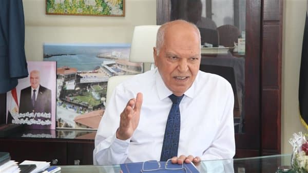المعلمين يساندون مدير مدرسة بمطروح بعد الاعتداء