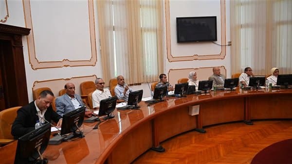 رئيس جامعة الفيوم: رفع رسوم المدن يغطي ربع التكاليف