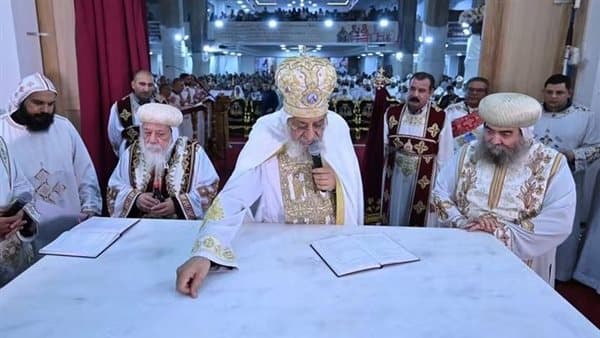 كنيسة مارمرقس بملوي تستعيد مجدها بعد زلزال 92