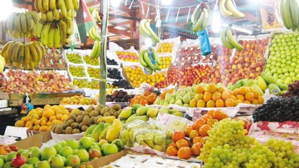 أسعار الفاكهة اليوم: انخفاض البلح السماني وارتفاع الرمان والجوافة والتين