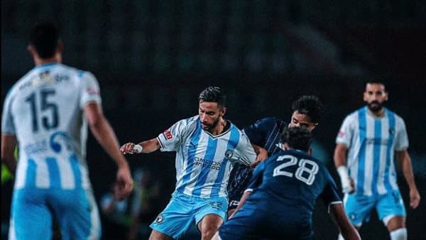 موكوينا يمنح لاعبي بيراميدز استراحة بعد الفوز