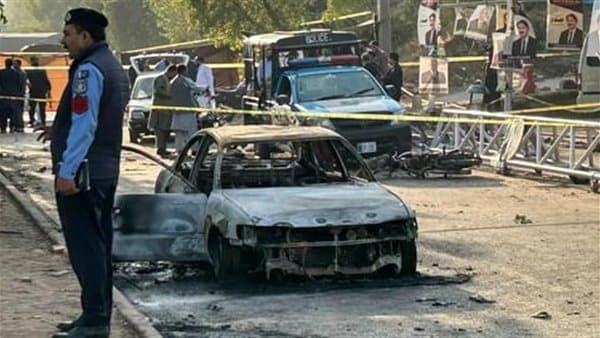انفجار بمسجد شرطة يوقع 57 ضحية