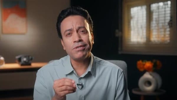 سامح حسين يخرج من العناية المركزة