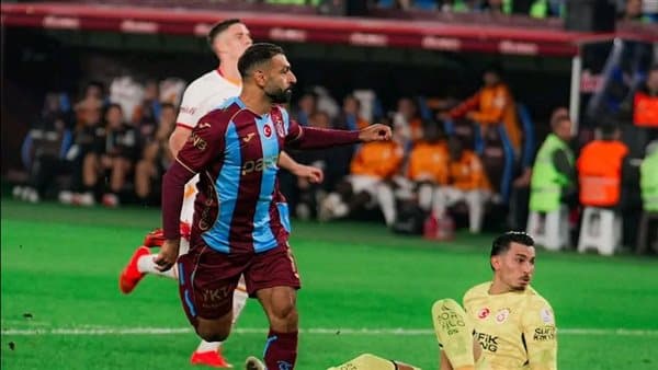 مدرب جالطة سراي يوضح سبب استبعاده
