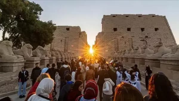 شمس الخريف تضئ معابد الكرنك بالأقصر