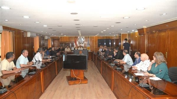 محافظ أسيوط يلبي مطالب قرية المعابدة
