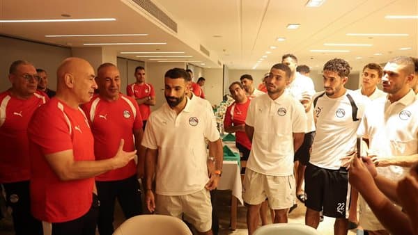منتخب مصر يتابع تجديد تعاقد التوأم