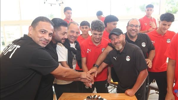منتخب الشباب يهنئ محمود صلاح بعيد ميلاده