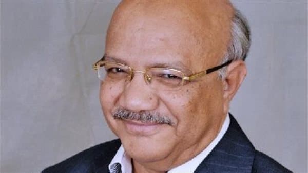 دور الأدب في إقالة حمدي البطران
