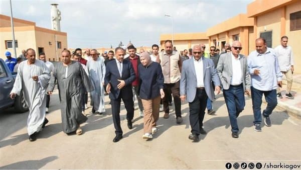 محافظ الشرقية يزور محطة مياه البكارشة