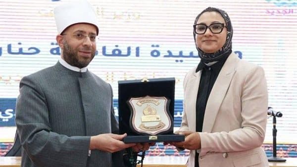 وزير الأوقاف يشارك أبناء الوادي في احتفالات العيد القومي