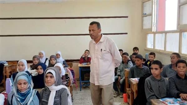 مدير تعليم أبو تشت يوجه للحفاظ على الممتلكات