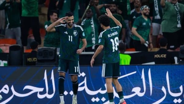تشكيل السعودية وقطر في خليجي 27
