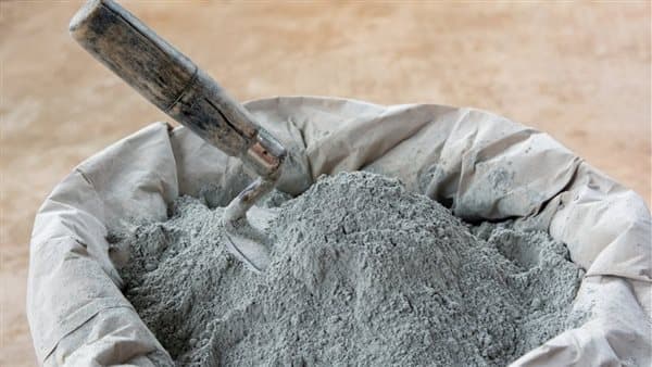 أسعار الإسمنت تتجاوز 4 آلاف في الرمادي