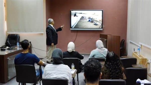 مختصو الطب البيطري بالقاهرة يختتمون تدريب الكلاب