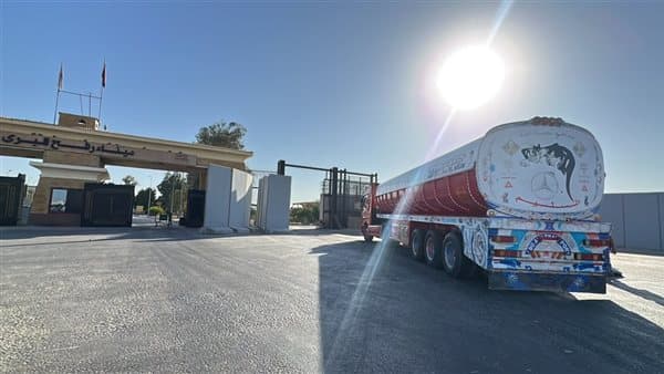 الهلال الأحمر يرسل 3000 طن لمساعدة غزة
