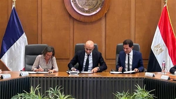 وزير التعليم يعلن عن مدرسة تكنولوجية لقطاع النقل