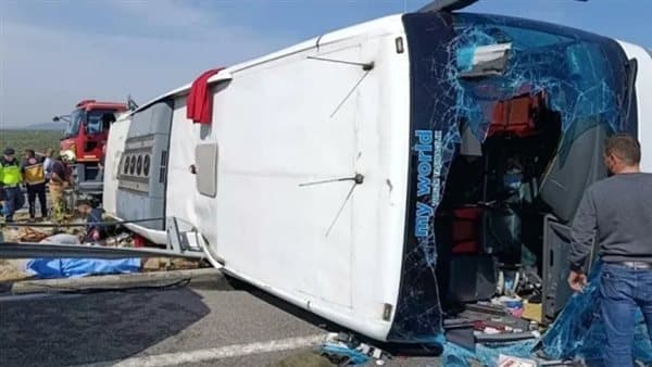 تصادم يوقع 38 بين قتيل وجريح في تركيا