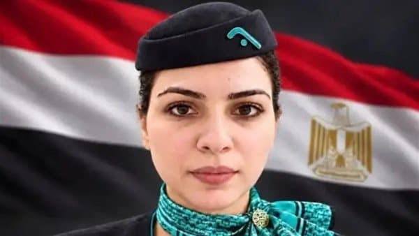 وزير الطيران يتابع وصول جثمان عزة رمزي