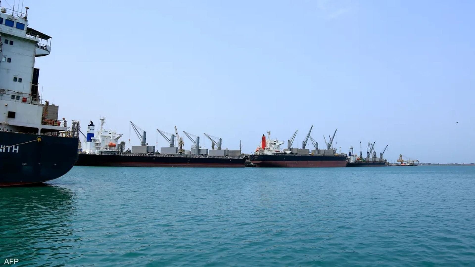 Multiple raids on Yemen's Hodeidah port