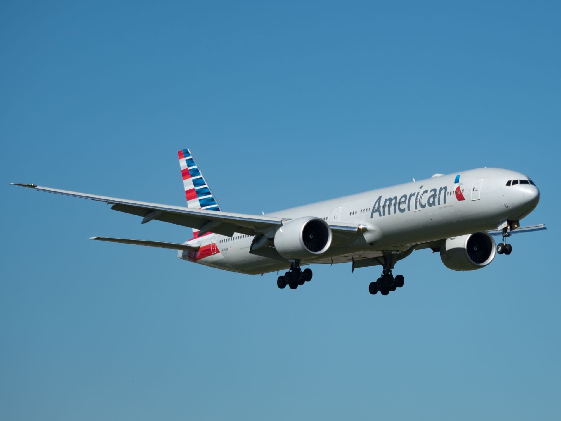 Civil Aviation Authority discusses US flights to Lebanon