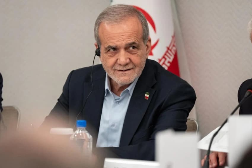Iranian President Supports US Agreement