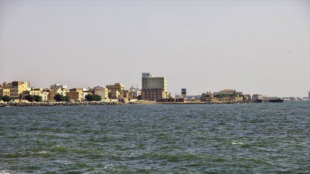 Ship traffic in Bab al-Mandab drops