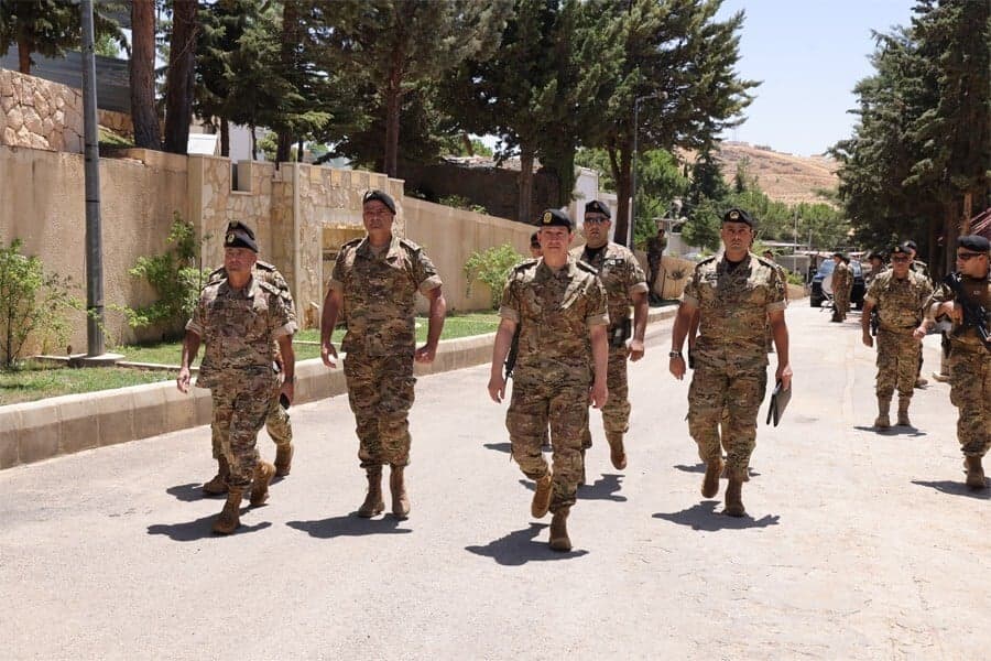 Army chief reviews Bekaa units for stability