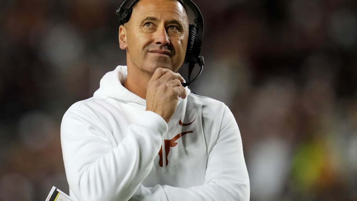 Steve Sarkisian criticizes 'look at me' society over Colin Simmons celebration