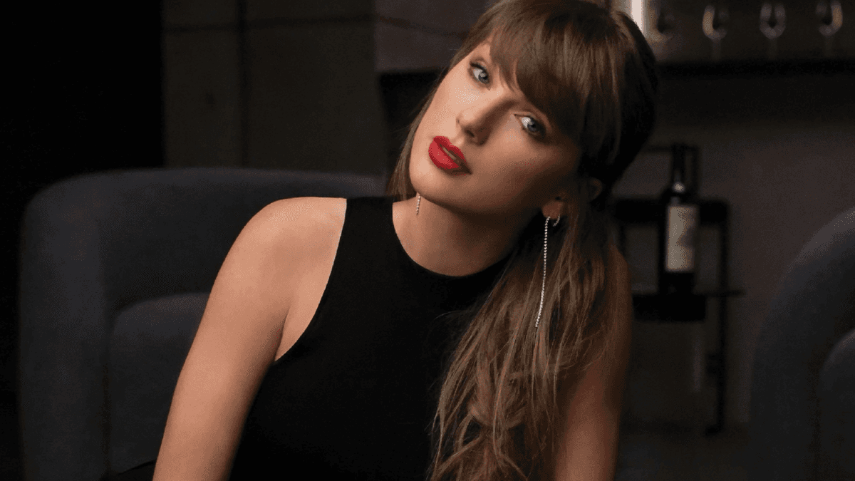 Taylor Swift becomes fan during Patient Zero scene