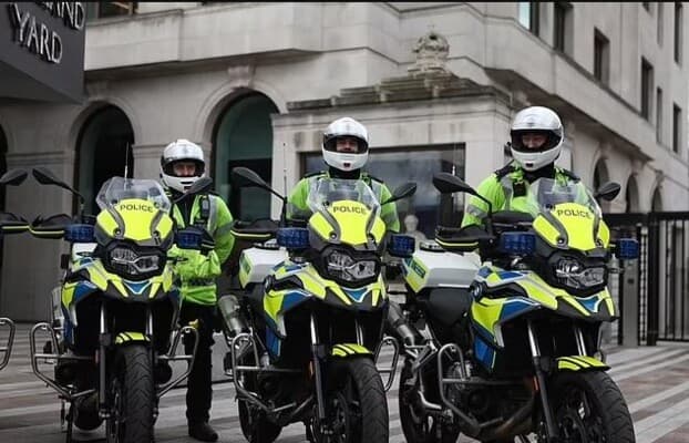 UK police detain 5 near US airbase