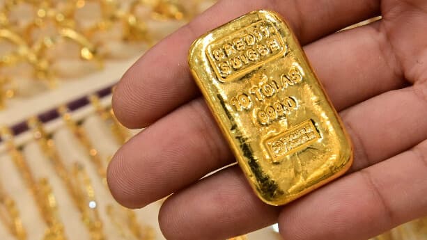 Gold price falls to $4,132